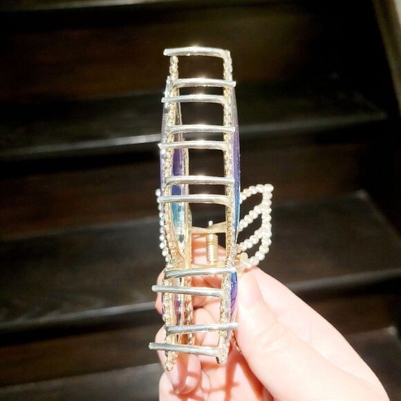 Brand New Gold Rhinestone Butterfly Hair Clip - Picture 4 of 7